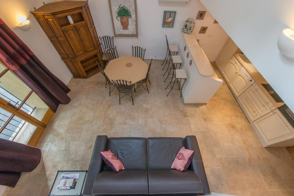 La Treille Et L'Impasse Hotel Ansouis Kamer foto